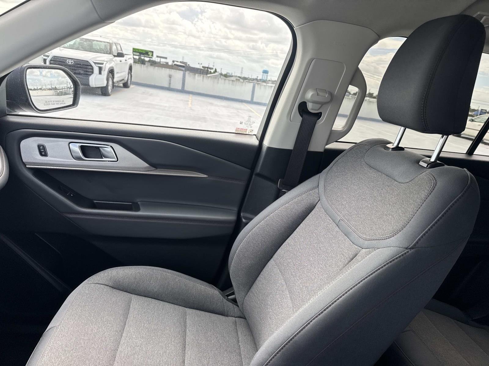 Used 2025 Agate Black Ford Active image 15