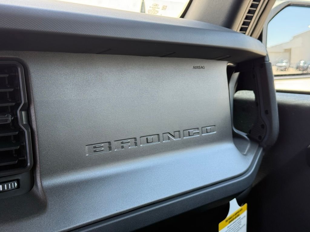 New 2026 Oxford White Ford Badlands® image 9
