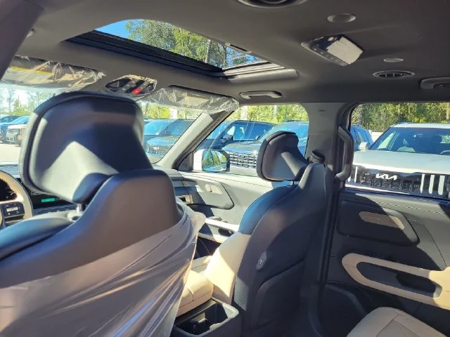 New 2027 Ivory Silver Kia EX image 11