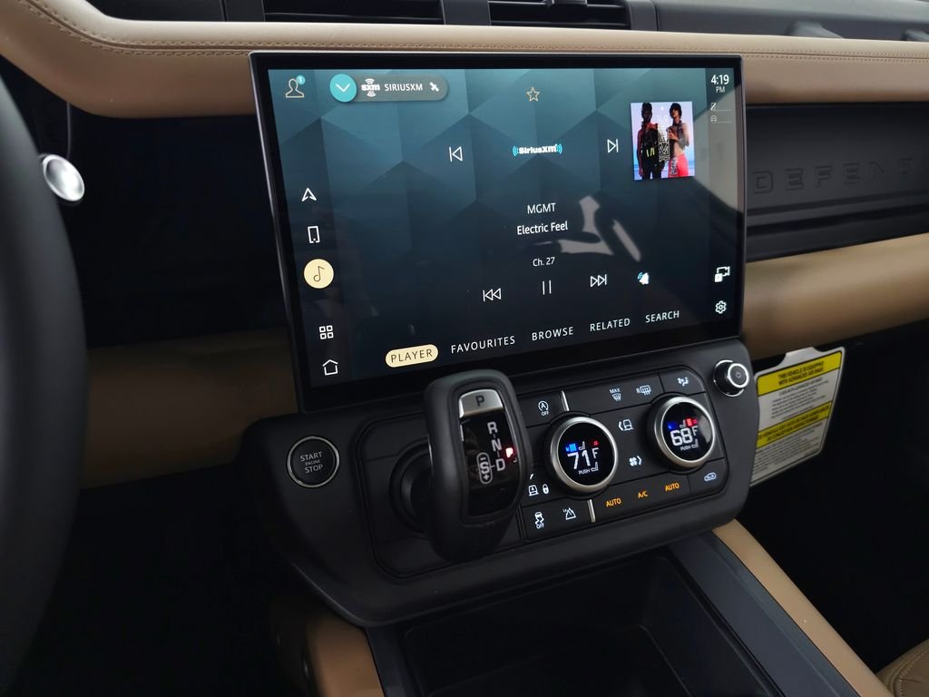 New 2026 Santorini Black Land Rover X-Dynamic SE image 21
