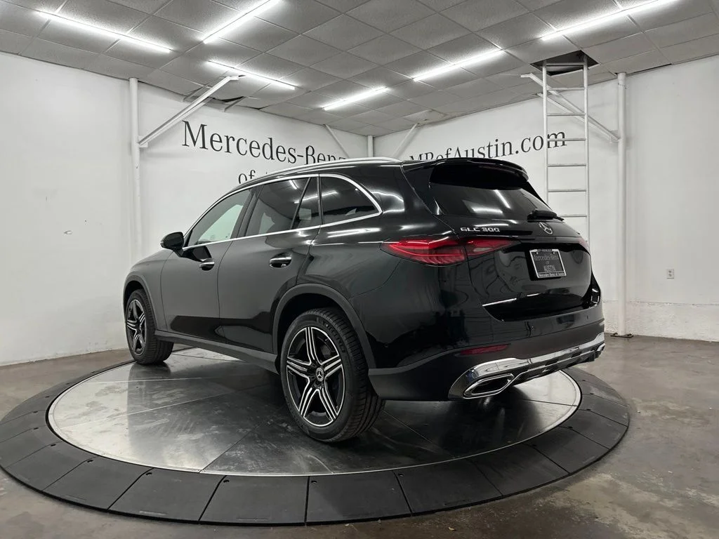 New 2026 Black Mercedes-Benz GLC 300 image 5