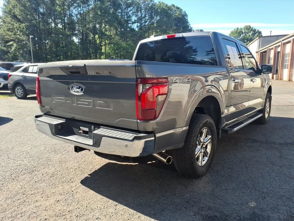 Used 2025 Gray Ford XLT image 29