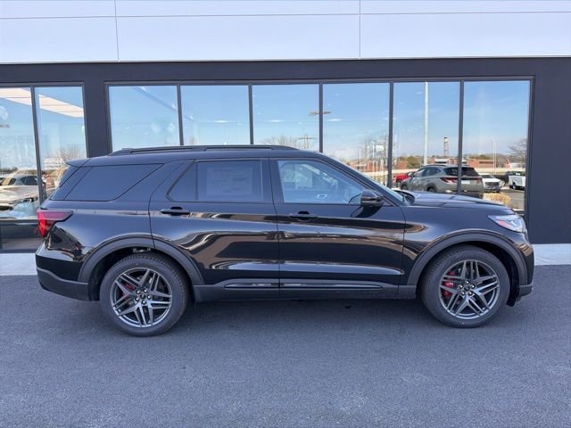 New 2026 Agate Black Metallic Ford ST image 2