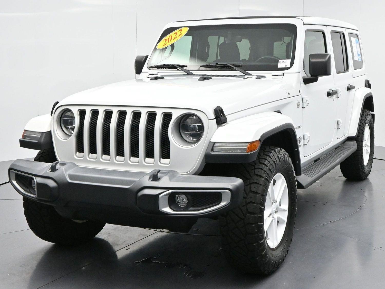 Used 2022 Bright White Clearcoat Jeep Unlimited Sahara image 3