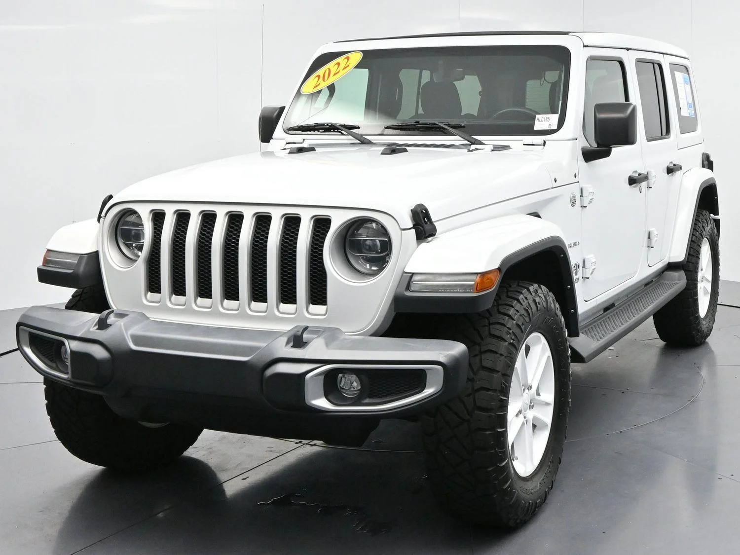Used 2022 Bright White Clearcoat Jeep Unlimited Sahara image 3