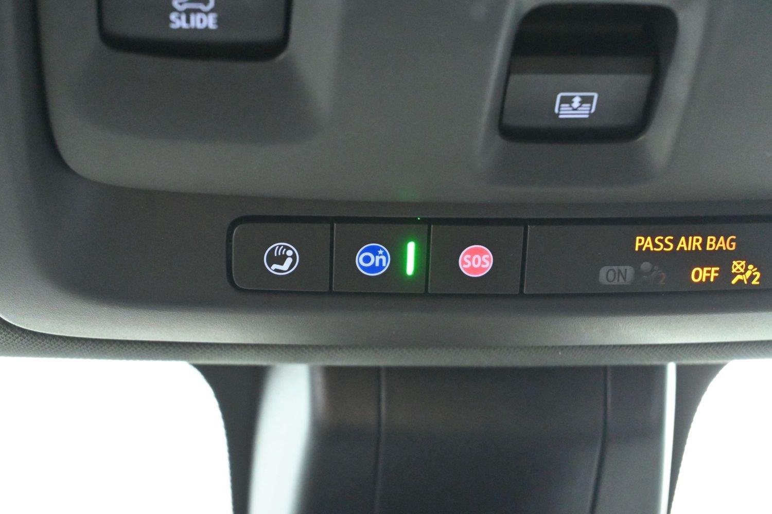 Used 2021 Black Chevrolet Z71 image 30