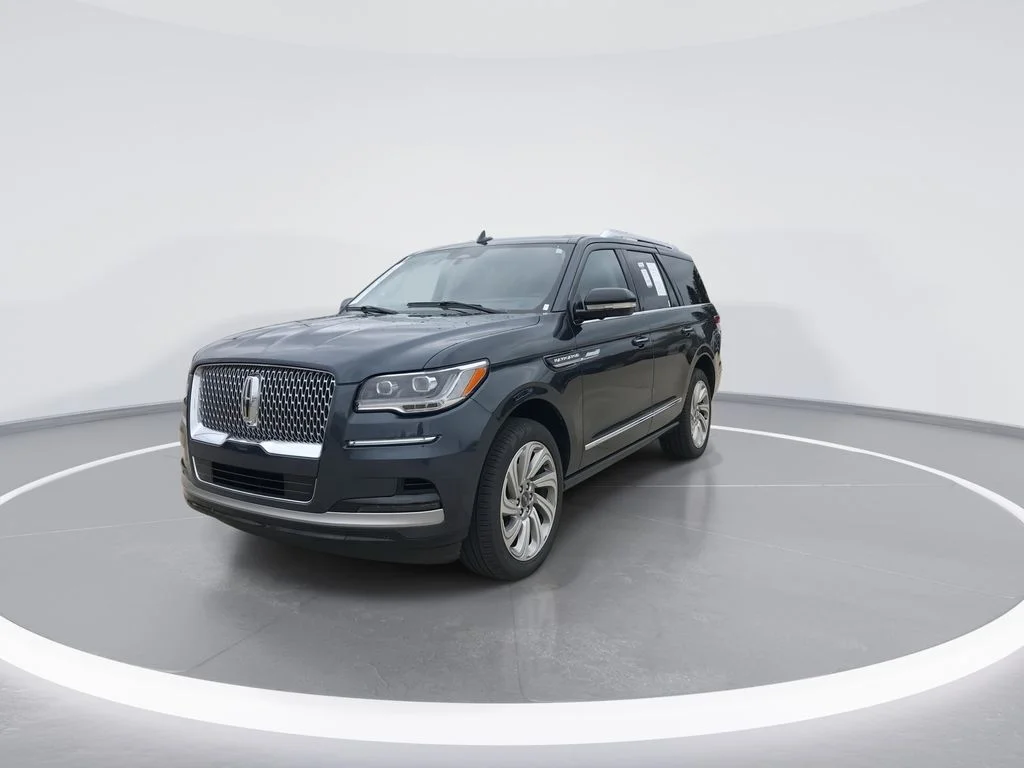 Used 2024 Blue Lincoln Reserve image 4
