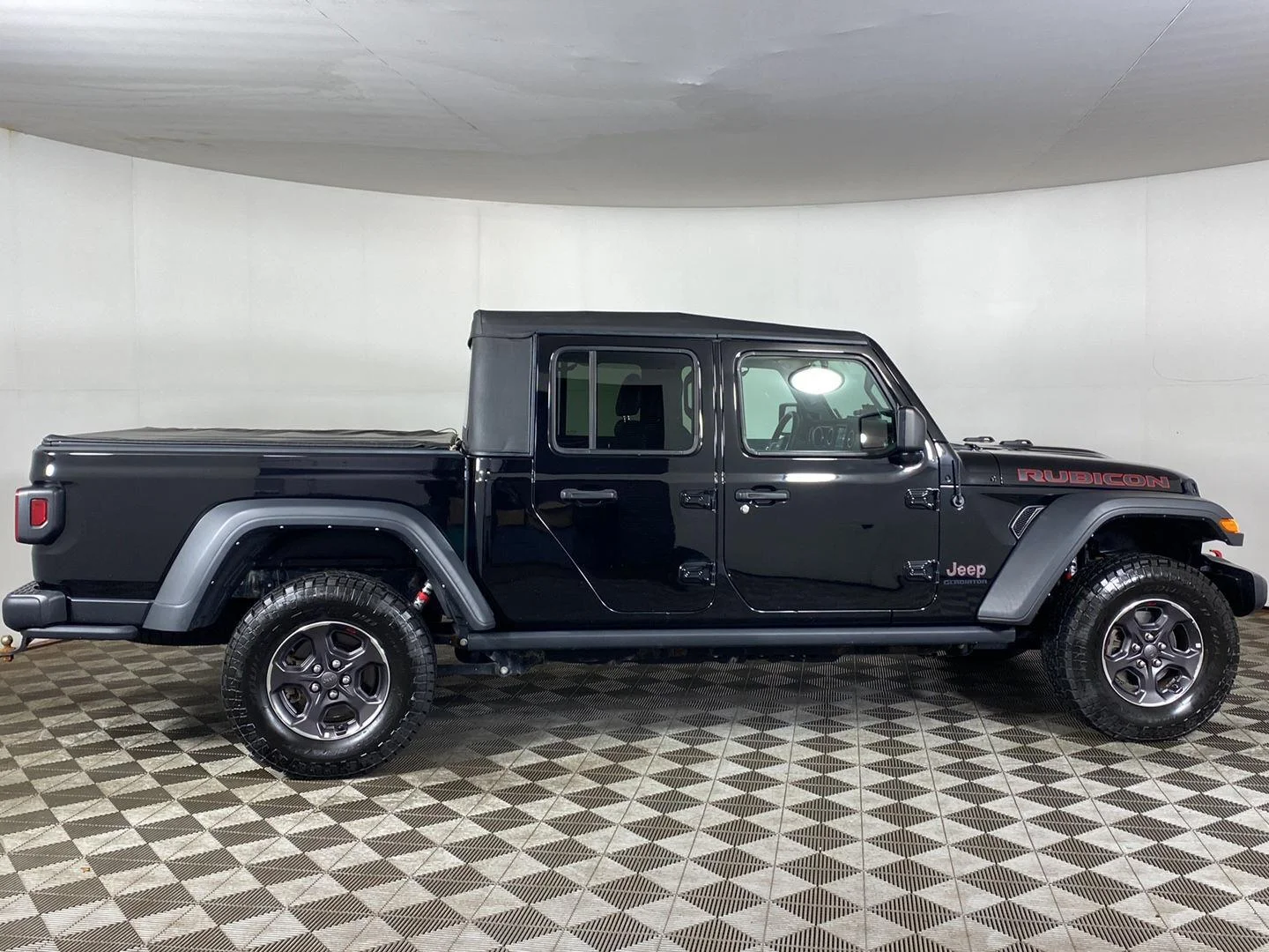 Used 2022 Black Clearcoat Jeep Rubicon image 4