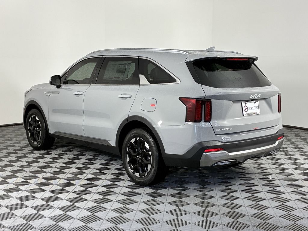 New 2026 Wolf Gray Kia S image 5