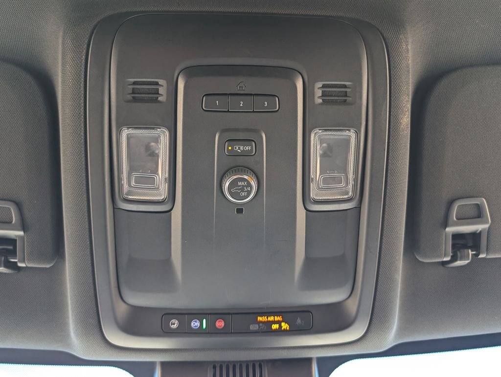 Used 2024 Summit White Chevrolet RST image 11
