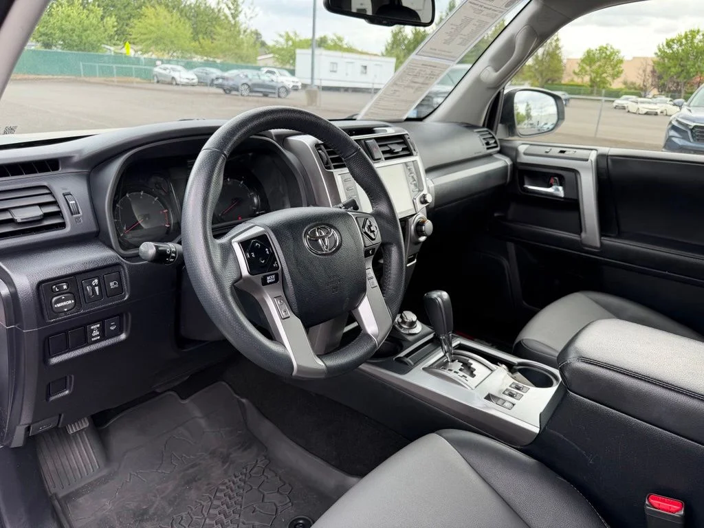 Used 2022 Classic Silver Metallic Toyota SR5 Premium image 17