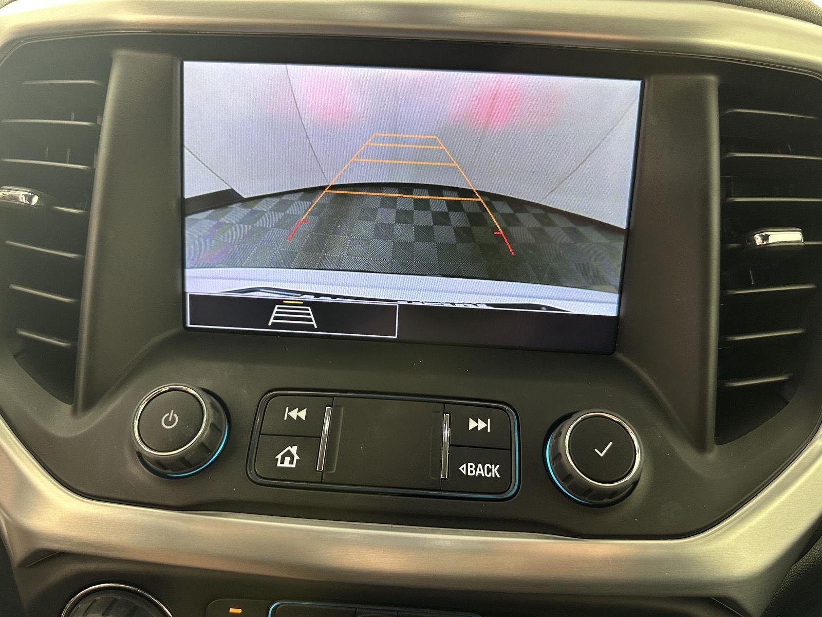 Used 2023 Summit White GMC SLE image 13