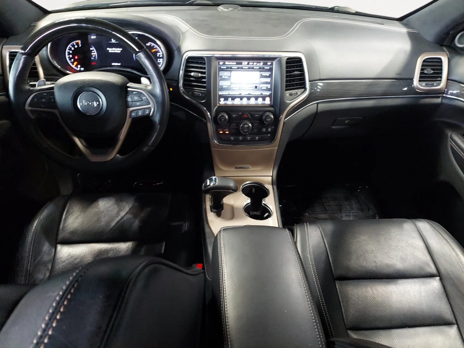 Used 2015 True Blue Pearlcoat Jeep Overland image 3