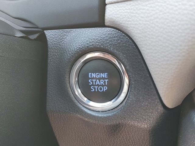 Used 2019 Gray Toyota XLE Premium image 19