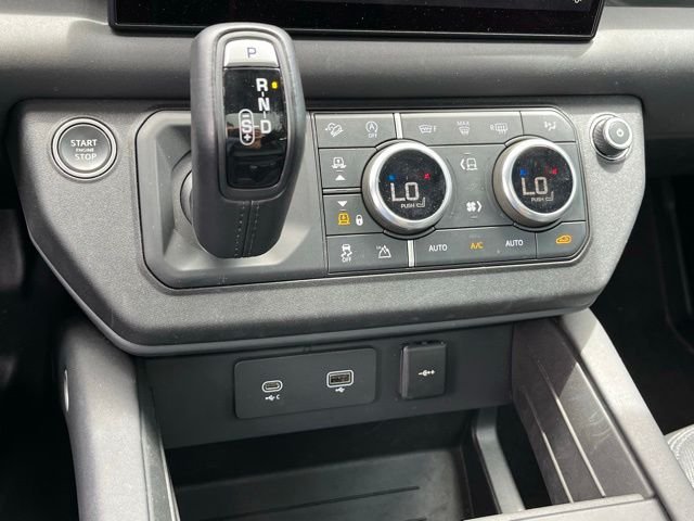 2024 Land Rover Defender X-Dynamic SE - Photo 23