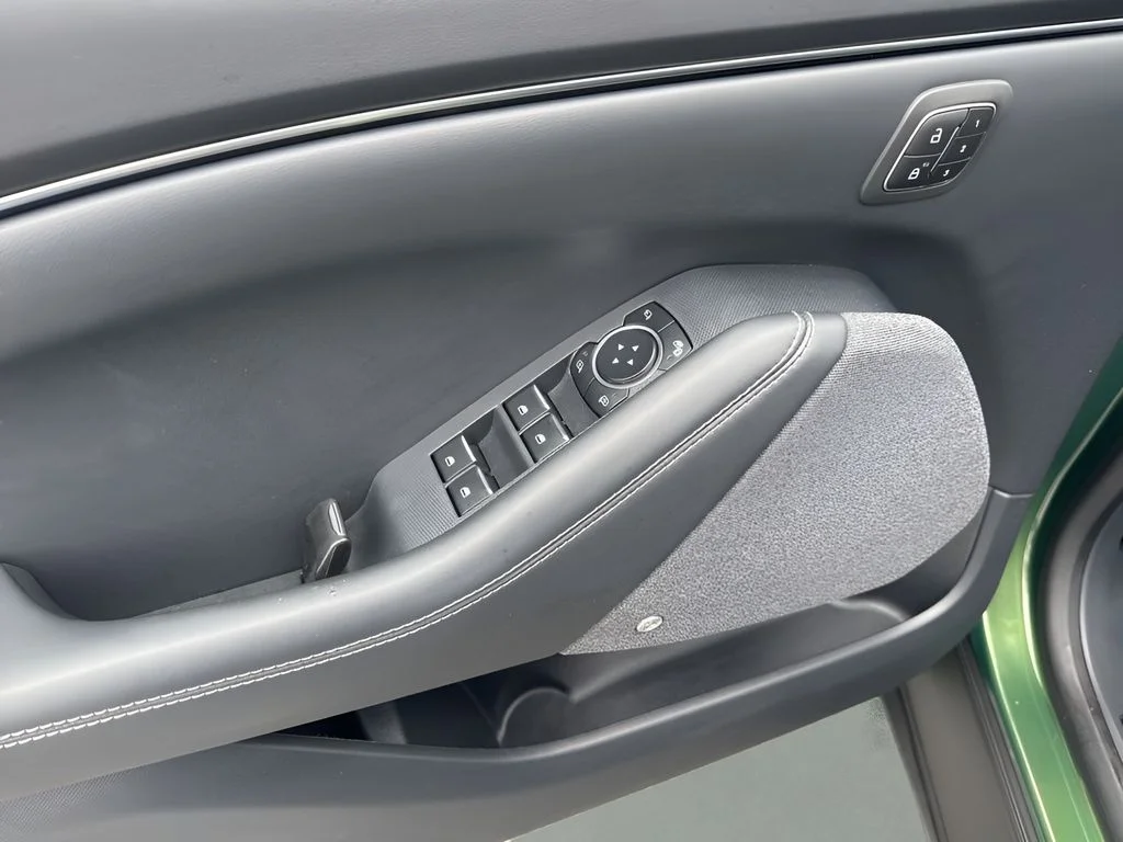 Used 2025 Green Ford Premium image 26