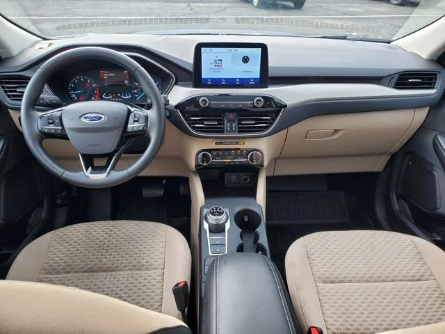 Used 2022 Blue Ford SE image 12