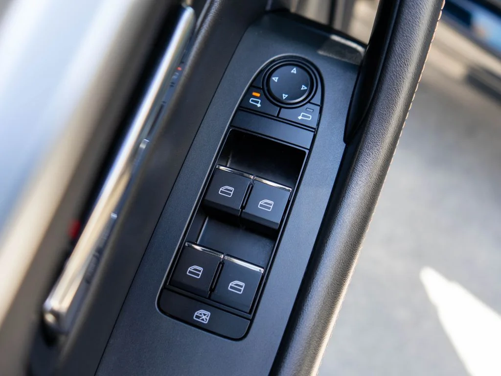 Used 2025 Black Mazda 3.3 Turbo Preferred image 19