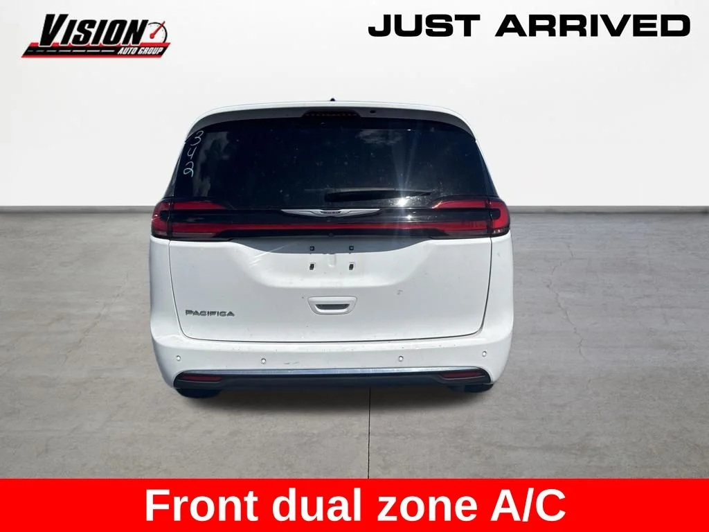 Used 2024 White Chrysler Touring L image 7
