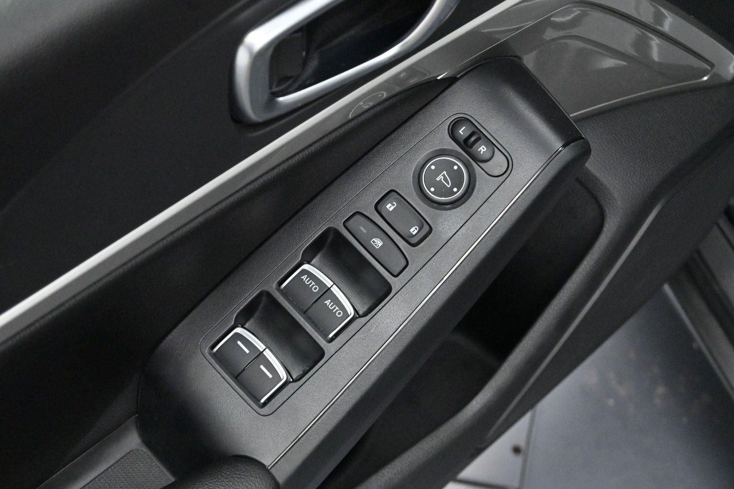 Used 2023 Liquid Carbon Metallic Acura Base image 10