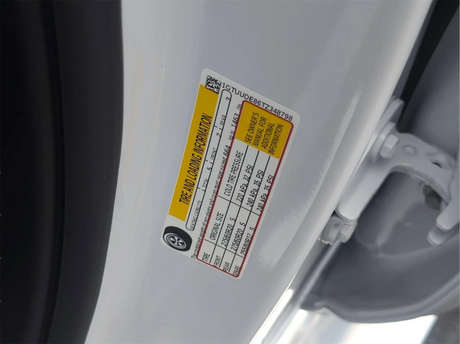 New 2026 Glacier White Tricoat GMC SLT image 32