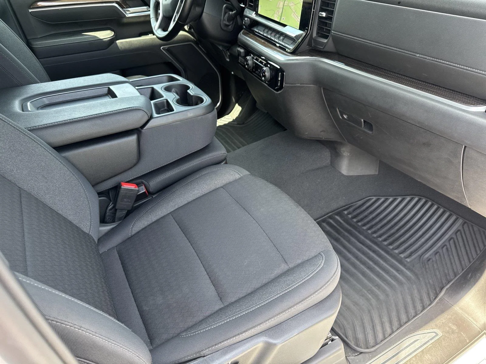 Used 2026 Summit White Chevrolet LT image 28