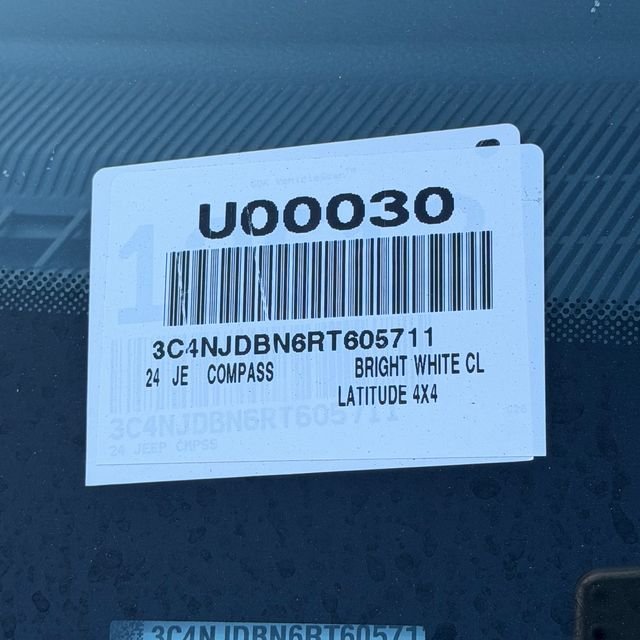 Used 2024 White Jeep Latitude image 13