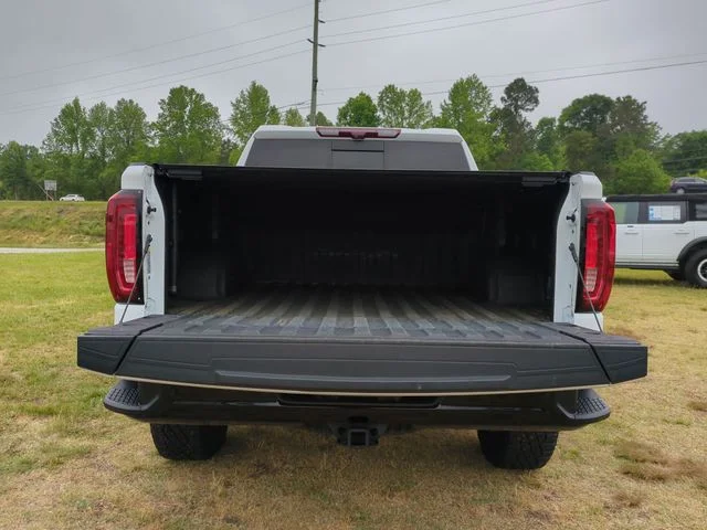 Used 2024 White GMC AT4X image 24