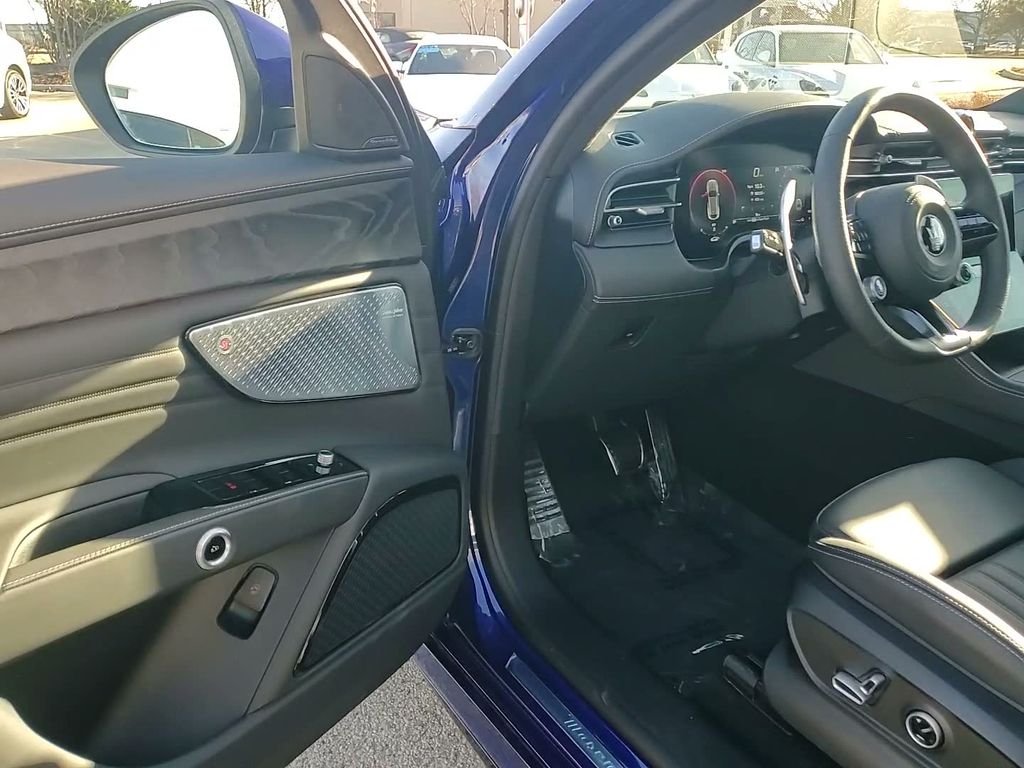 2026 Maserati Grecale Modena V6 - Photo 23