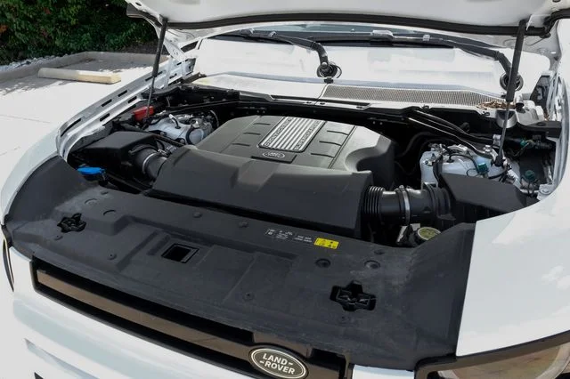 2025 Land Rover Defender V8 - Photo 60