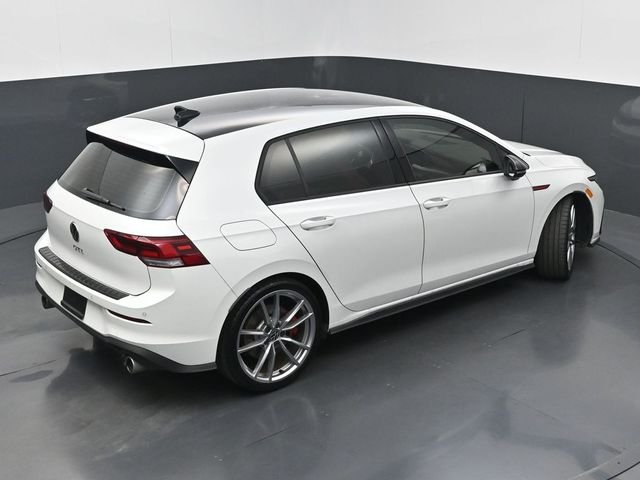 Used 2024 White Volkswagen S image 38