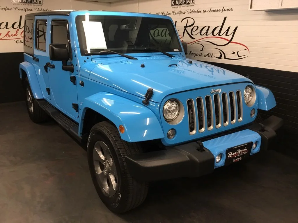 Used 2018 Blue Jeep Unlimited Sahara image 2