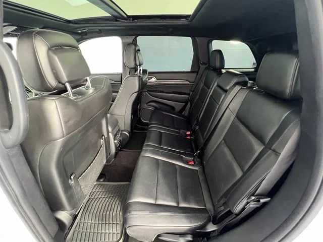 Used 2018 Bright White Clearcoat Jeep High Altitude image 18