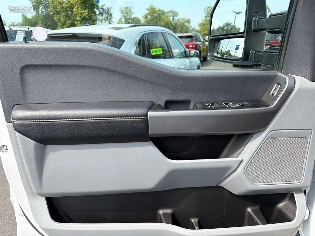 Used 2025  Ford XLT image 18