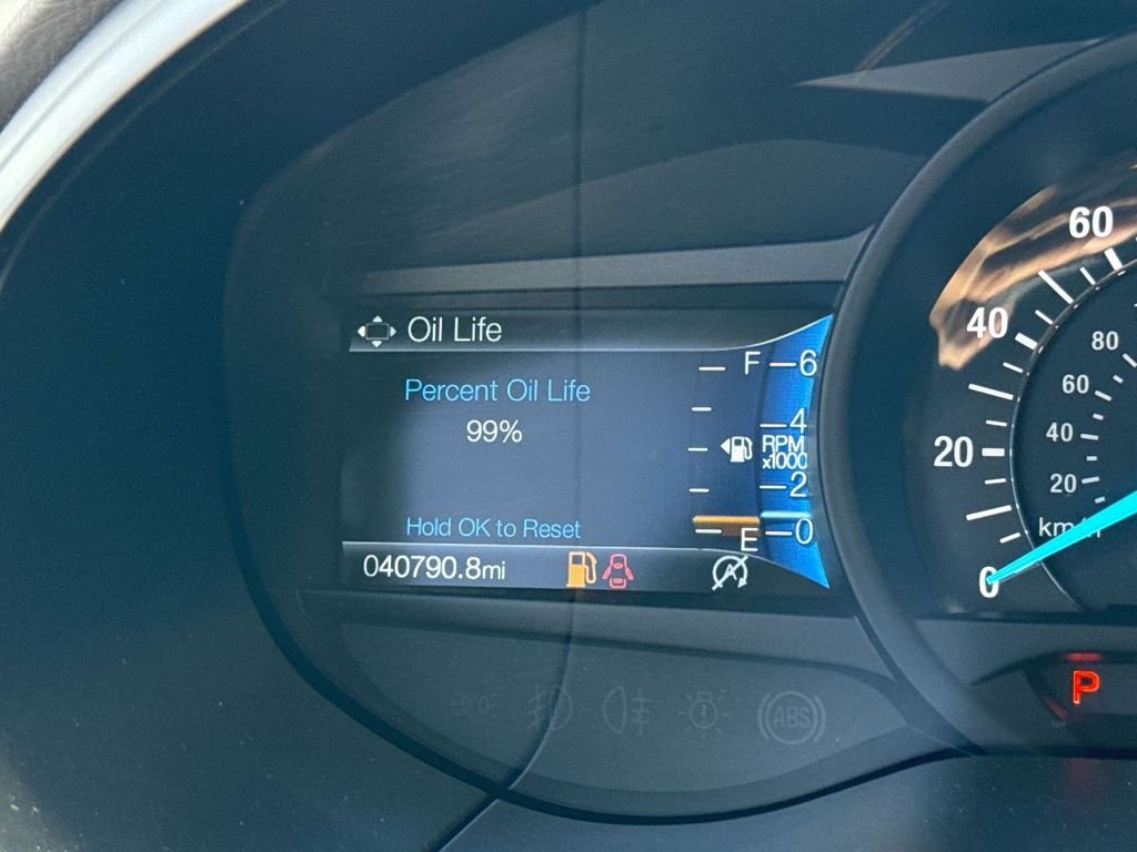Used 2022 Oxford White Ford SEL image 32