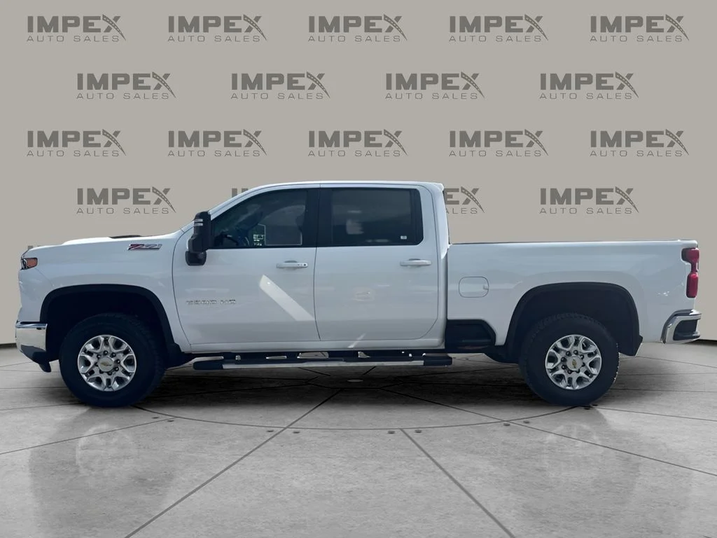 Used 2024 White Chevrolet LT image 2