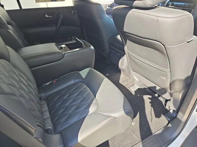 Used 2023 White Nissan Platinum image 11