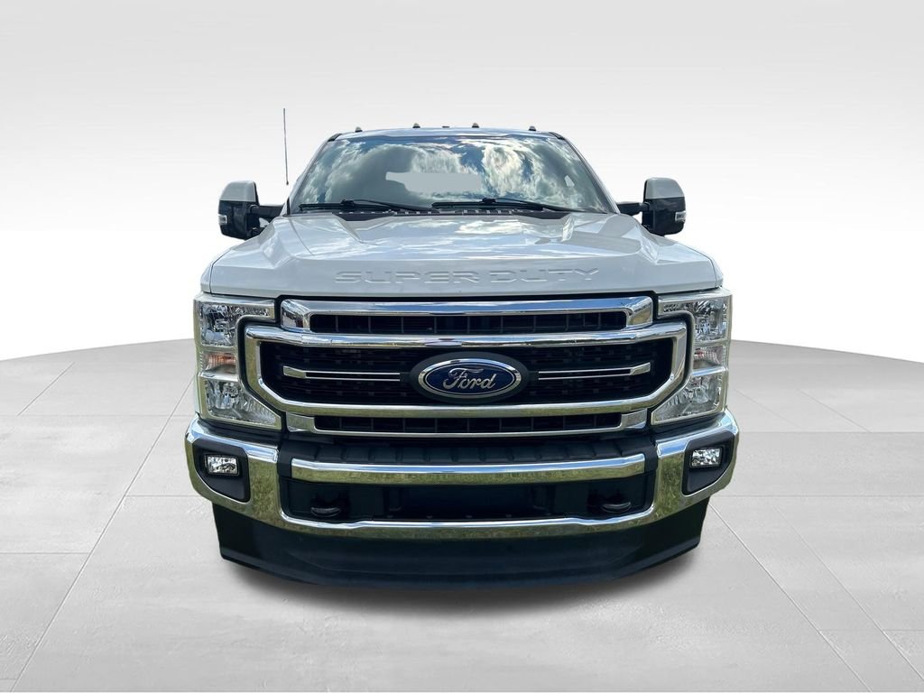 Used 2022 White Ford Lariat image 8