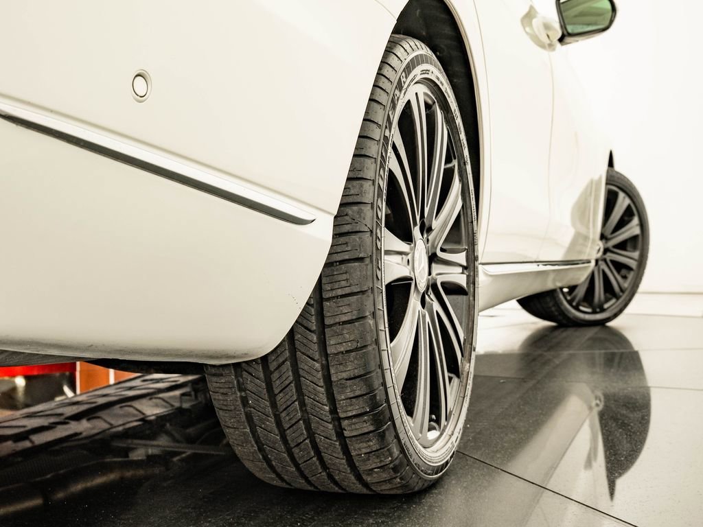 Used 2018 White Mercedes-Benz E 400 Wagon image 54