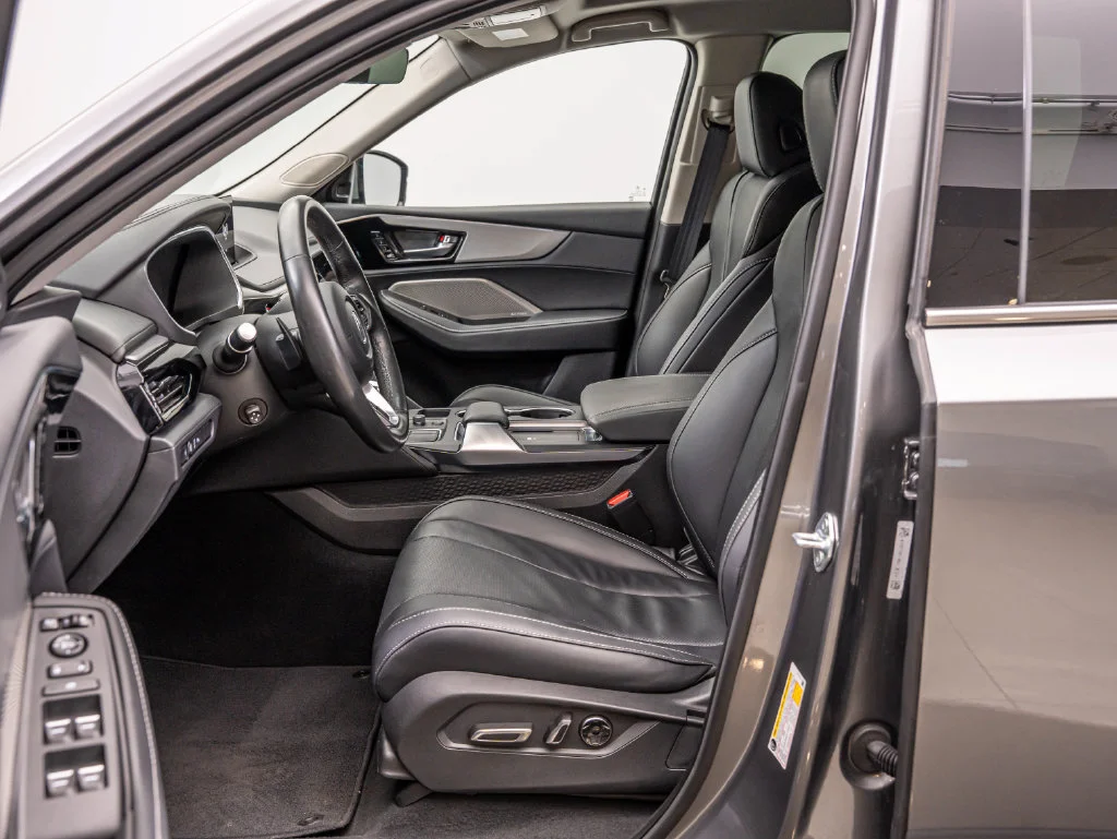Used 2024 Liquid Carbon Metallic Acura Technology image 24