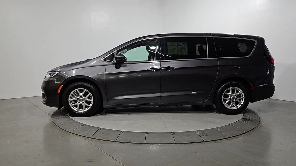 Used 2023 Crystal Metallic Chrysler Touring L image 2