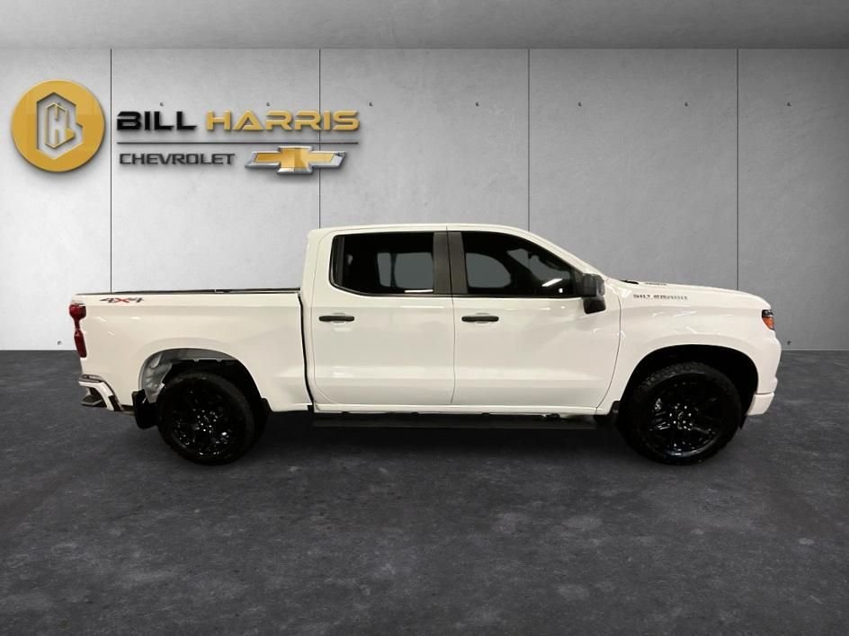 Used 2026 White Chevrolet Custom image 10