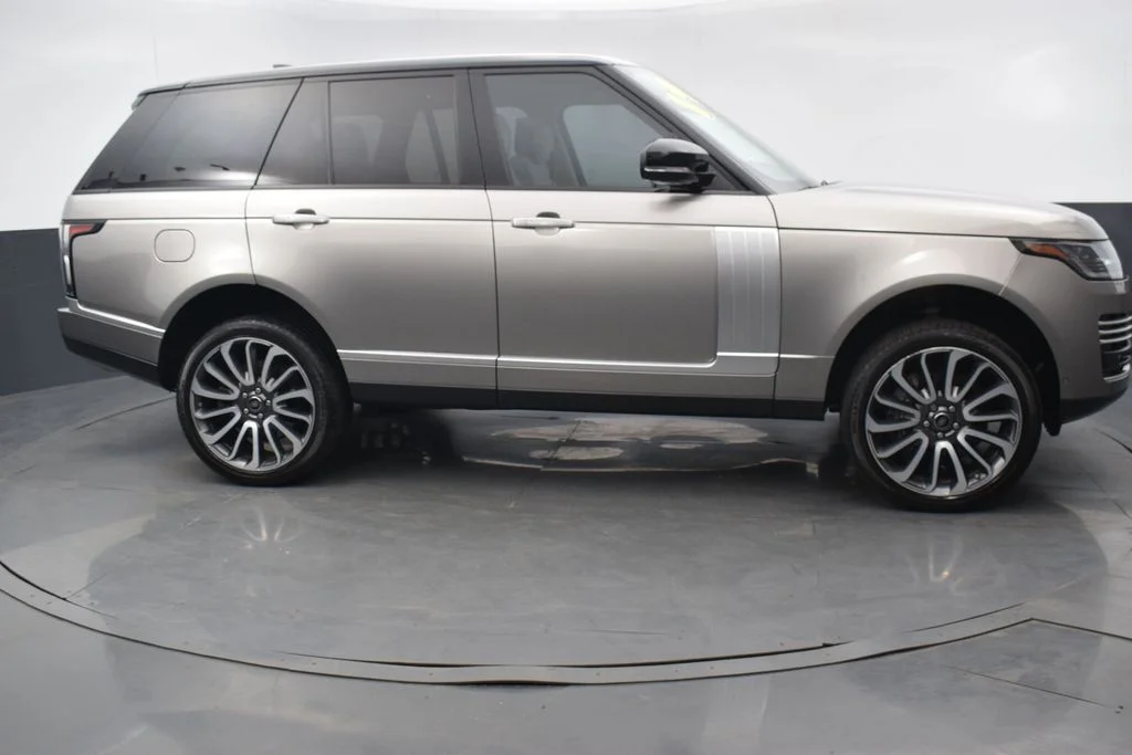 Used 2019 Silver Land Rover 5.0L V8 Supercharged Autobiography image 7