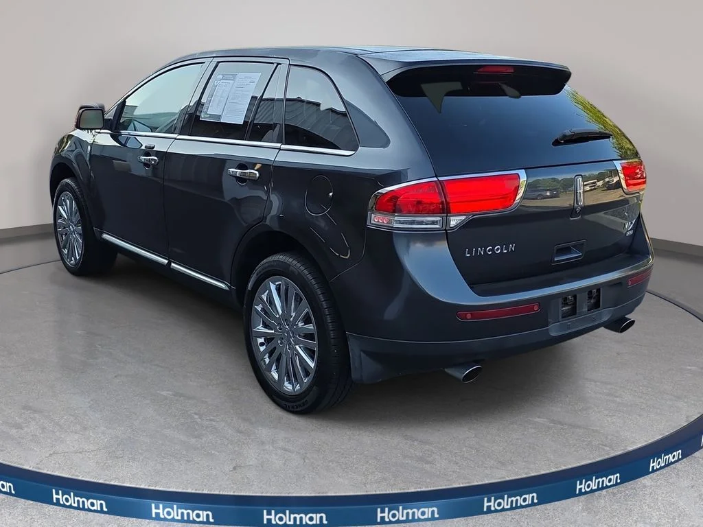 Used 2014 Smoked Quartz Metallic Tinted Clearcoat Lincoln Base image 8