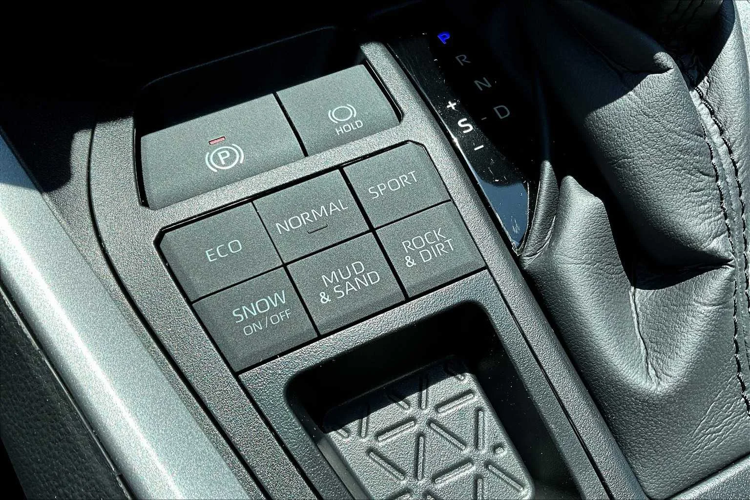 Certified Used 2025 Ruby Flare Pearl Toyota LE image 11