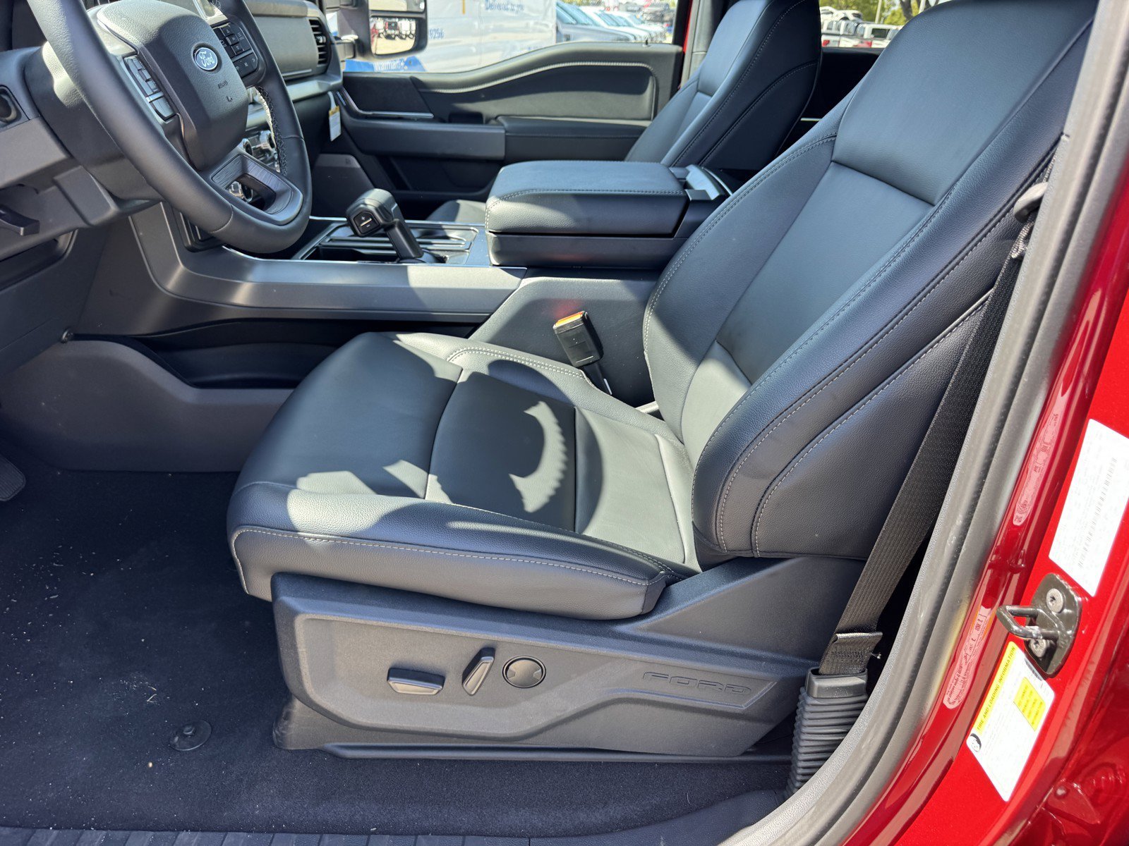 New 2025 Rapid Red Metallic Tinted Clearcoat Ford XLT image 20