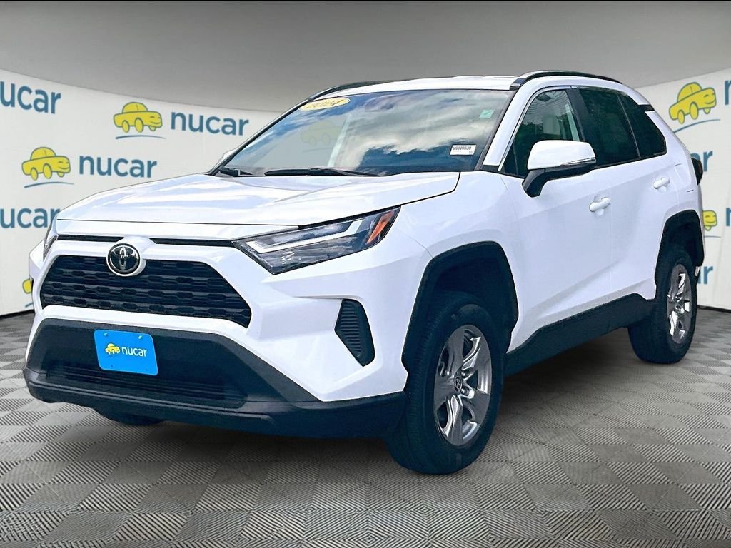 Used 2024 White Toyota XLE image 3