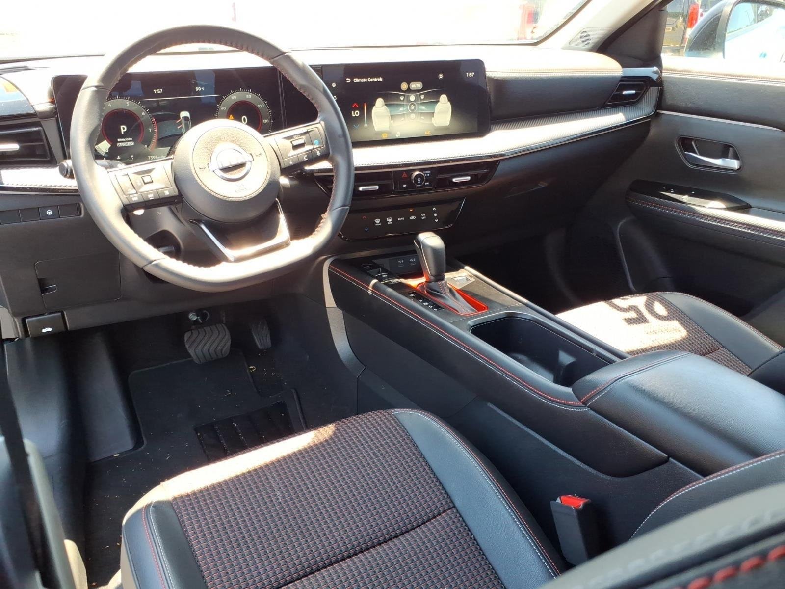 Used 2025 Arctic Ice Blue Metallic/Super Black Nissan SR image 19