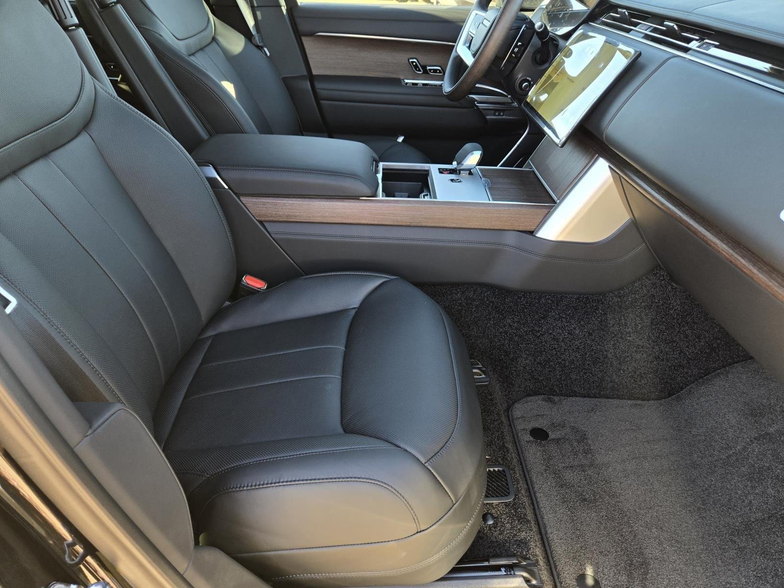 New 2026 Santorini Black LAND ROVER  image 27