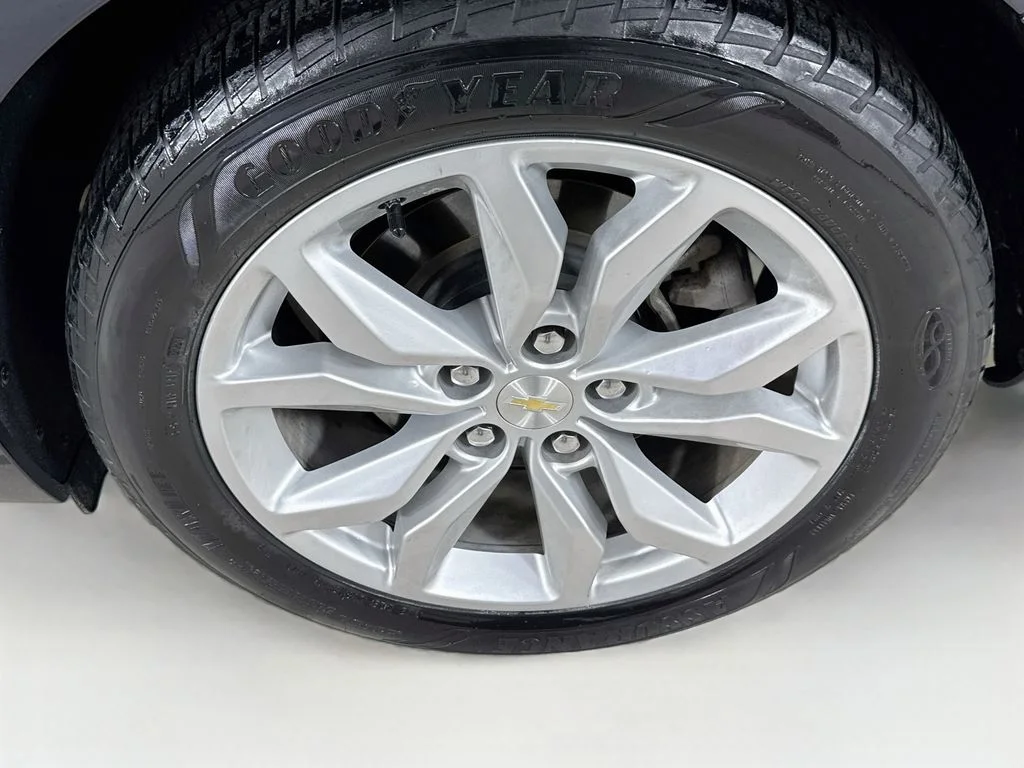 Used 2018 Blue Velvet Metallic Chevrolet LT image 37